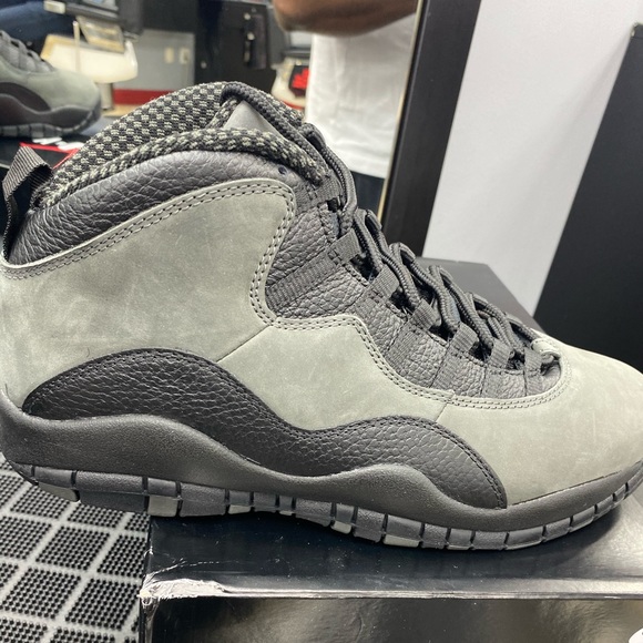 Retro 10’s - Picture 2 of 5
